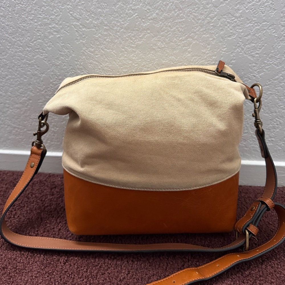 L.L.Bean Waxed Canvas Crossbody. Cotton Canvas Bag Leather Trim. - Picture 11 of 11